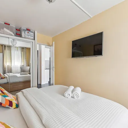 Chic And Comfortable With Balcony Lejlighed *