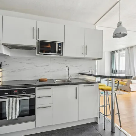 Lejlighed Chic And Comfortable With Balcony Levallois-Perret