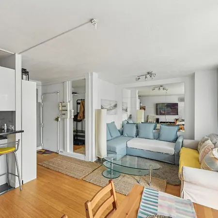 Lejlighed Chic And Comfortable With Balcony Levallois-Perret